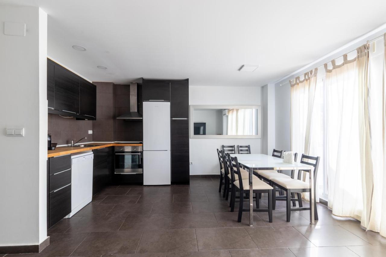 Fun Building Duplexes By Homeabout マラガ エクステリア 写真
